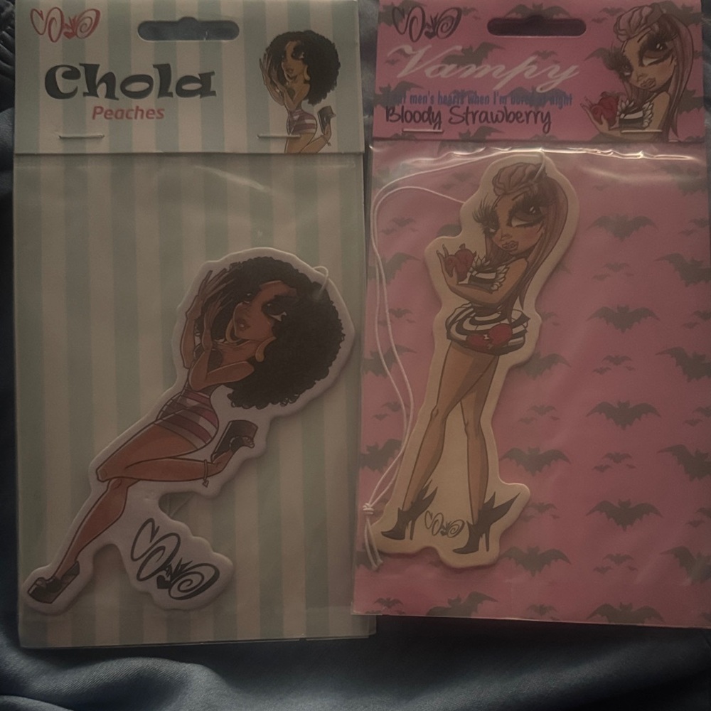 Chola Peaches & Vampy Bloody Strawberry